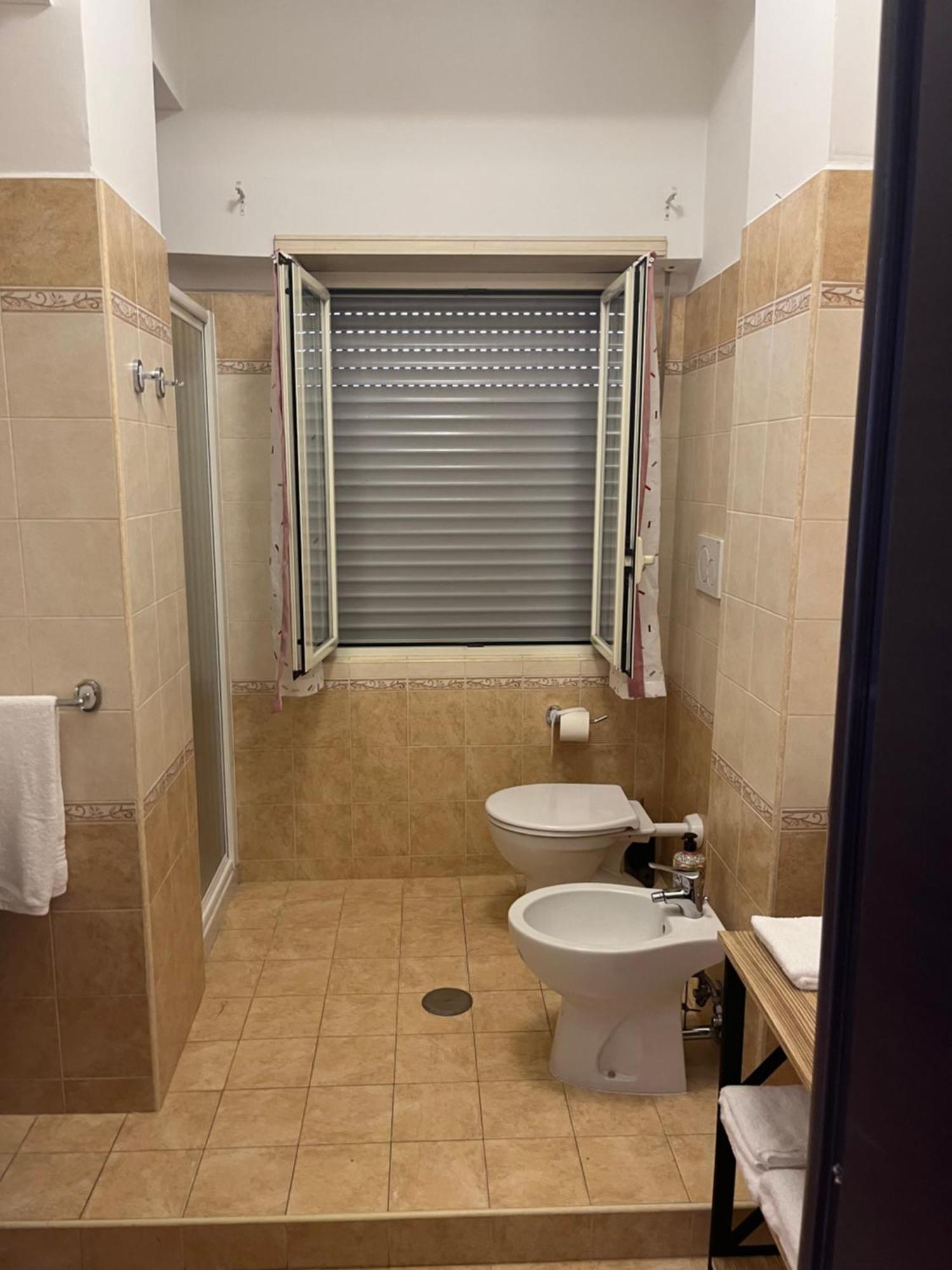 Casa Coveri Pomezia Esterno foto